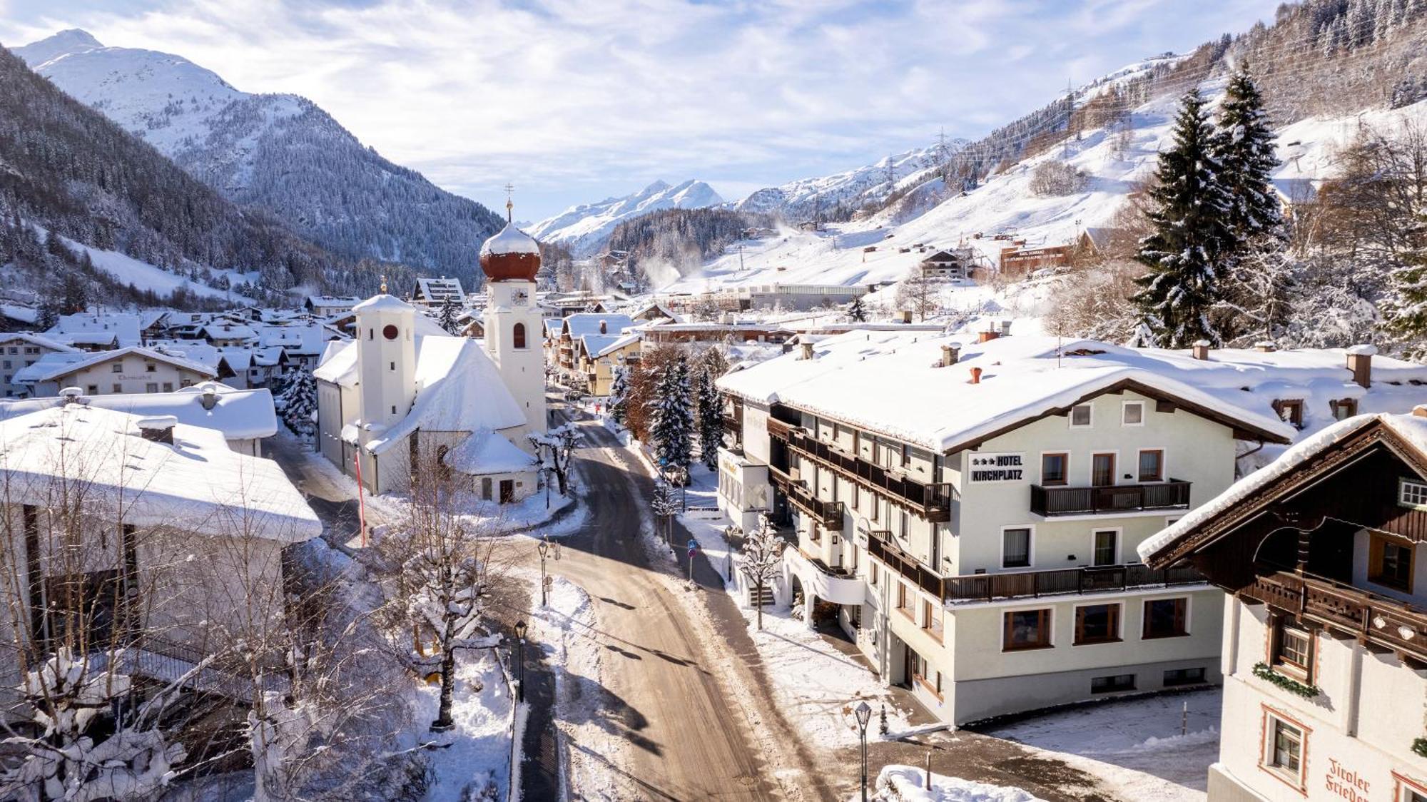 Hotel Pension Kirchplatz Sankt Anton am Arlberg Exterior photo