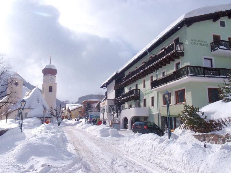 Hotel Pension Kirchplatz Sankt Anton am Arlberg Exterior photo